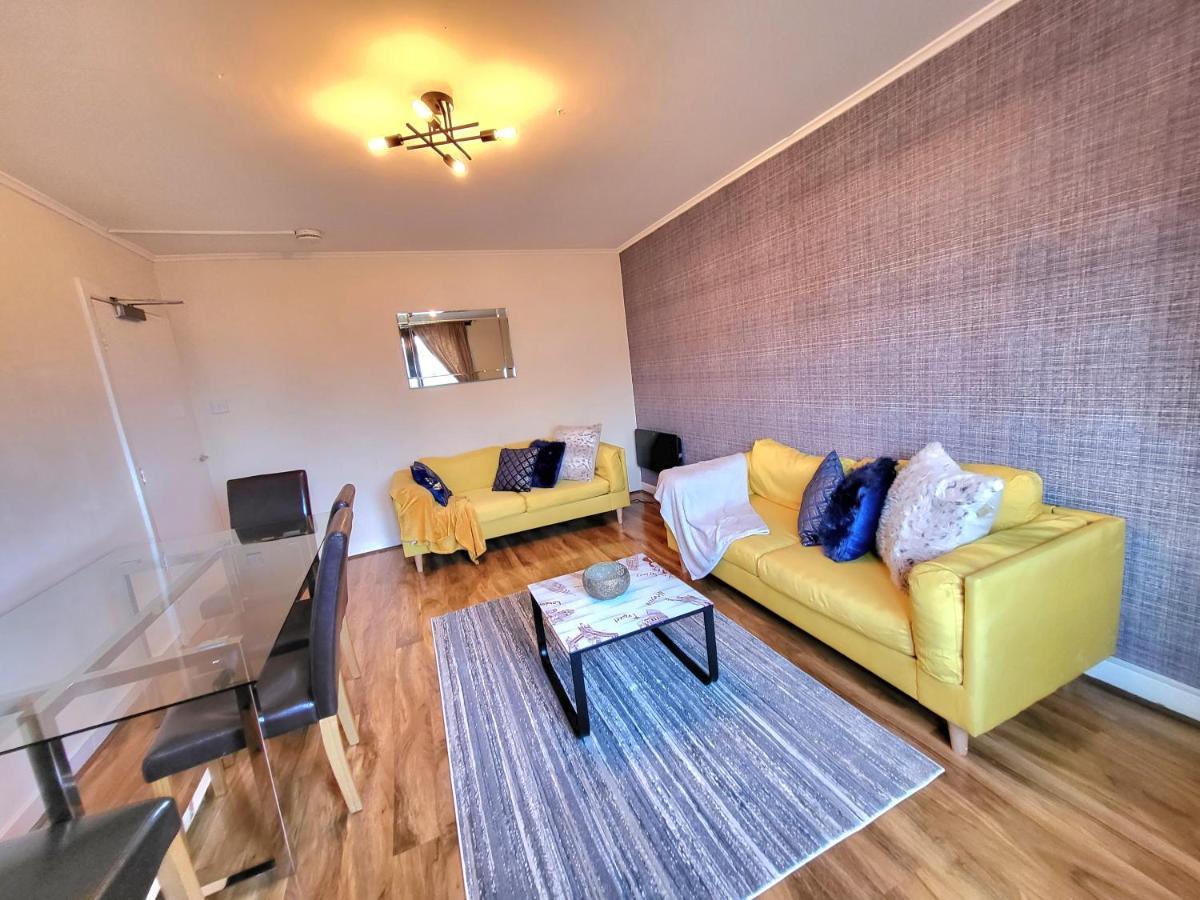 3 Bedroom Aprtmt At Sensational Stay Serviced Accommodation Aberdeen- Froghall Avenue Exterior photo