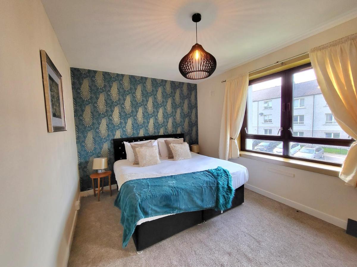 3 Bedroom Aprtmt At Sensational Stay Serviced Accommodation Aberdeen- Froghall Avenue Exterior photo